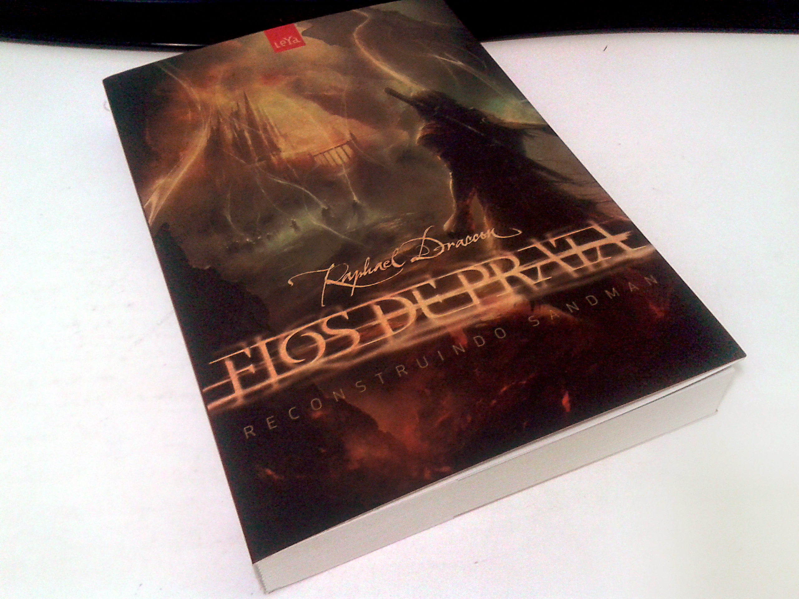 Fios de Prata – Raphael Draccon